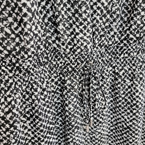 WHBM | Beaded Caged Neckline Dress with Elastic Waist Black White Print Small - Picture 4 of 7